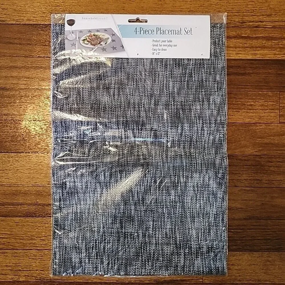 4 Piece Black/White Placemat Set 12x 18 Inch Household Trends EZ Wipe Clean